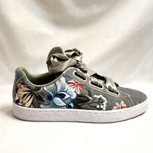 Puma Basket Heart Hyper Floral Embroidery Large Laces Sneakers (W Size 7)